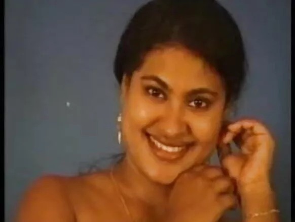 Bibi Kizee Mpya wa Kihindi Sexy 1313.