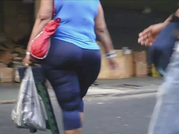 Mkundu huu wa Kolombia hukomaa kuwa moto ufuoni.