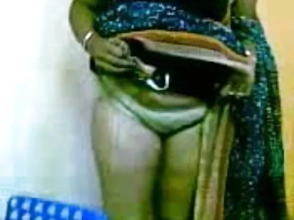Shangazi wa Kihindi 1226, mkomavu, mpya, mtanashati sana.