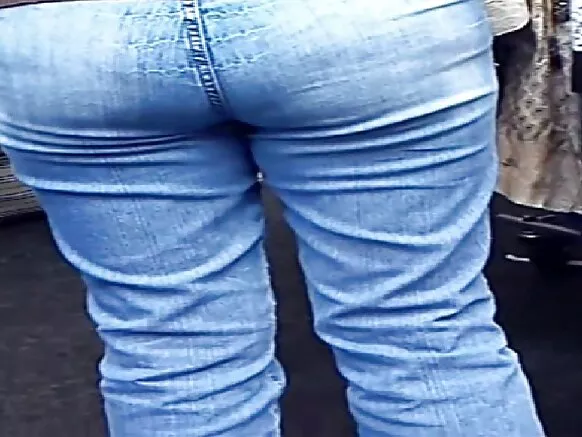 Nilirekodi punda na mama-mkwe wa amateur, mama-mkwe wangu katika miaka yake hamsini ya moto hakugundua.