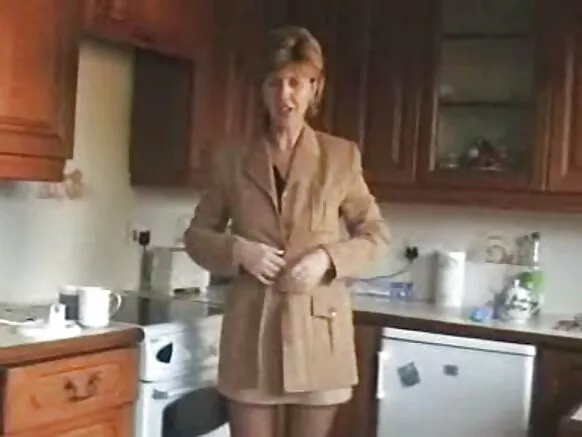 Sarah katika soksi anakomaa na akili zake.