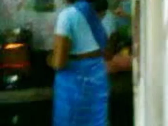 Reena bhabhi alijivunia poeno ya Kihindi iliyokomaa.