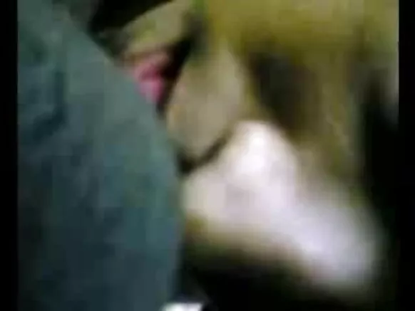 Sexy kerala aunty blowjob kutoka kwa wanawake waliokonda xxx blowjob.