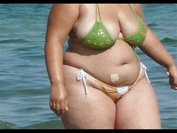 BBW Beach Voyeur Bikini - Candid Punda - Hidden Cams Ass - Upelelezi juu ya Granny Fucking punda Wake.
