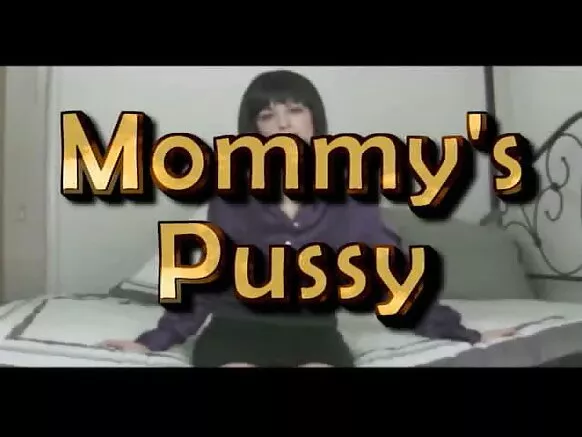 Akina mama wakichumbiana na punyeto ya mama.